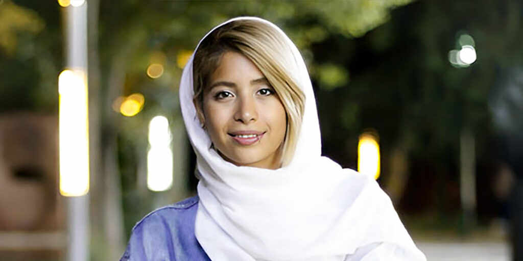 آهنگ داد نزن سرم من از تو داغون ترم
