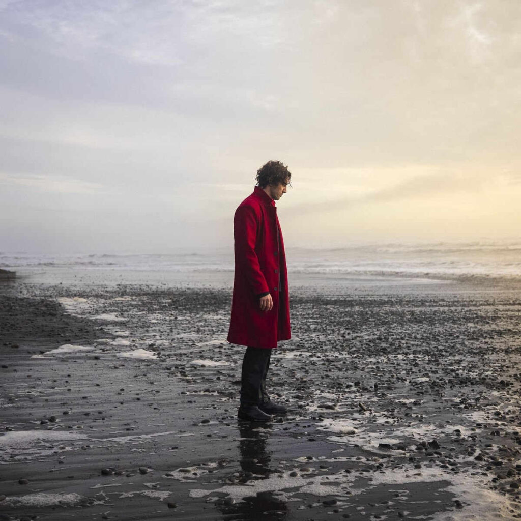 آهنگ Escape از DEAN LEWIS